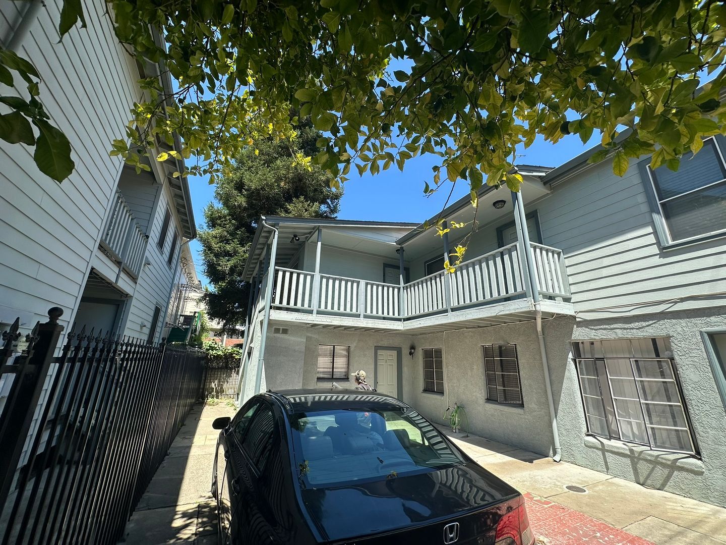 1009 Solons Aly  Apt 2 - Sacramento - California - 2 bed, 1 bath rental property