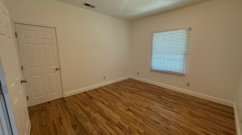 1009 Solons Aly  Apt 2 - Sacramento - California - 2 bed, 1 bath rental property