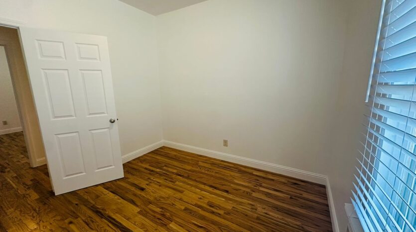1009 Solons Aly  Apt 2 - Sacramento - California - 2 bed, 1 bath rental property