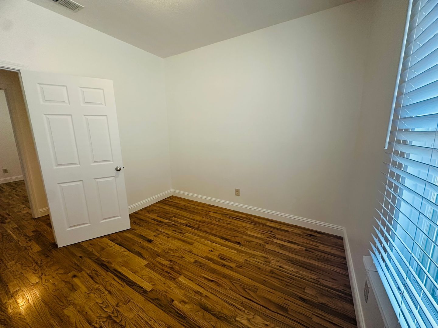 1009 Solons Aly  Apt 2 - Sacramento - California - 2 bed, 1 bath rental property