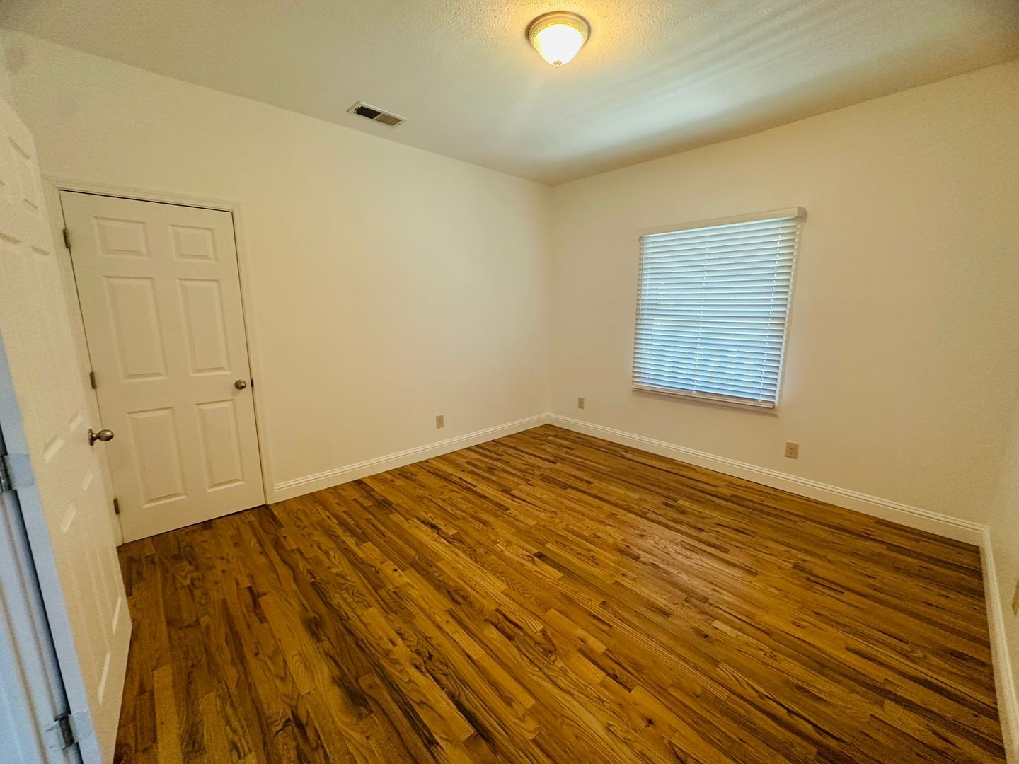 1009 Solons Aly  Apt 2 - Sacramento - California - 2 bed, 1 bath rental property