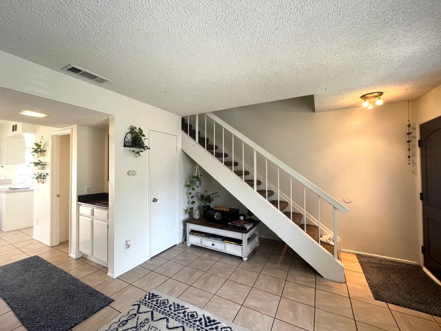 1013 W. Linden #32 - Riverside - California - 2 bed, 1.5 bath rental property