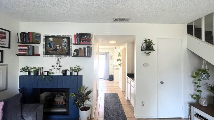 1013 W. Linden #32 - Riverside - California - 2 bed, 1.5 bath rental property