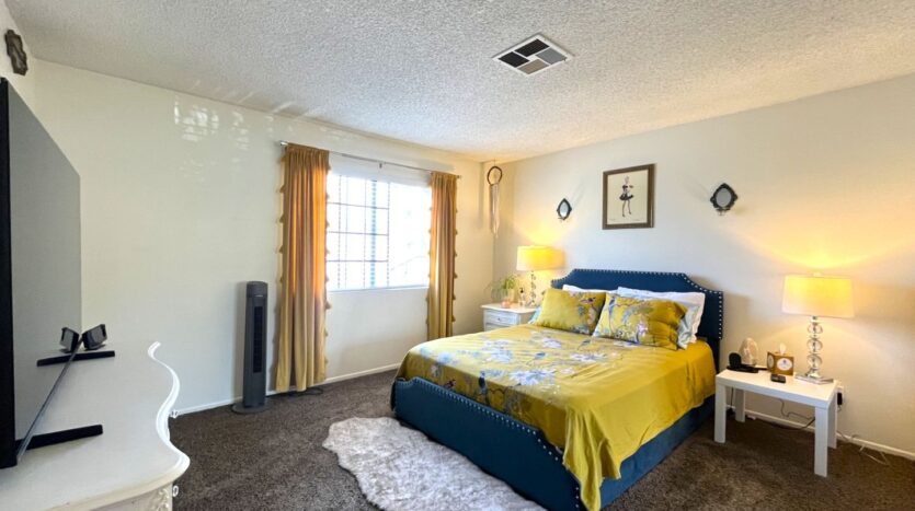 1013 W. Linden #32 - Riverside - California - 2 bed, 1.5 bath rental property