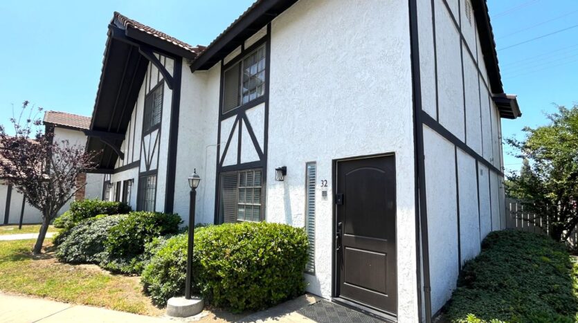 1013 W. Linden #32 - Riverside - California - 2 bed, 1.5 bath rental property