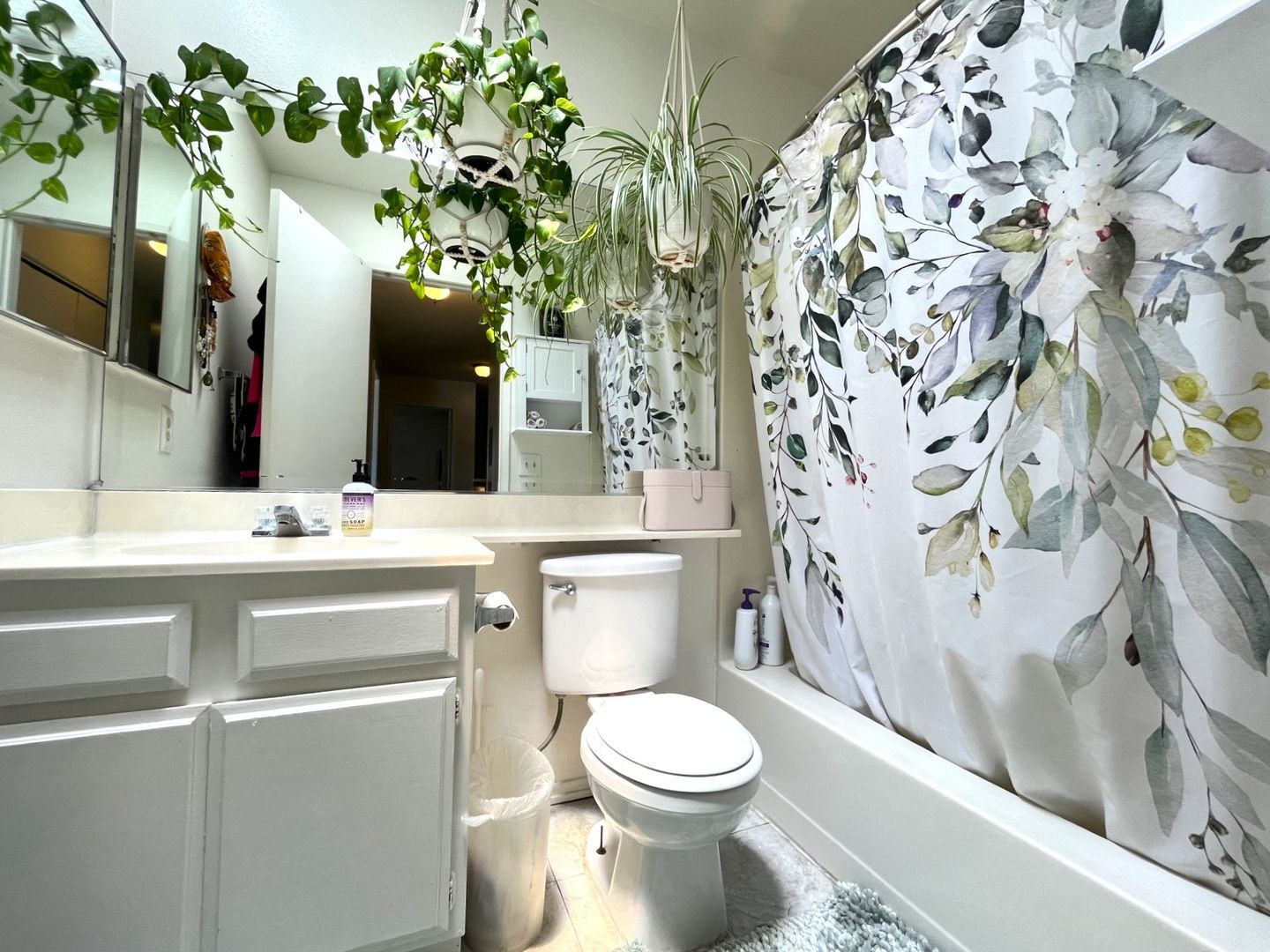 1013 W. Linden #32 - Riverside - California - 2 bed, 1.5 bath rental property