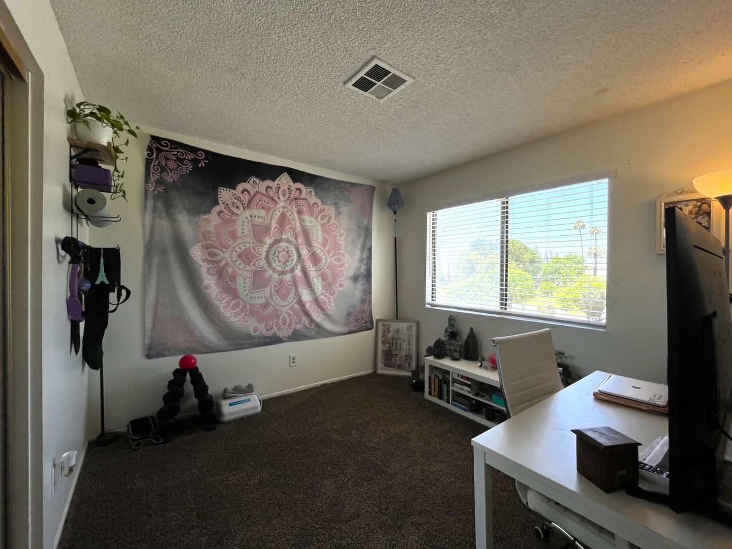 1013 W. Linden #32 - Riverside - California - 2 bed, 1.5 bath rental property