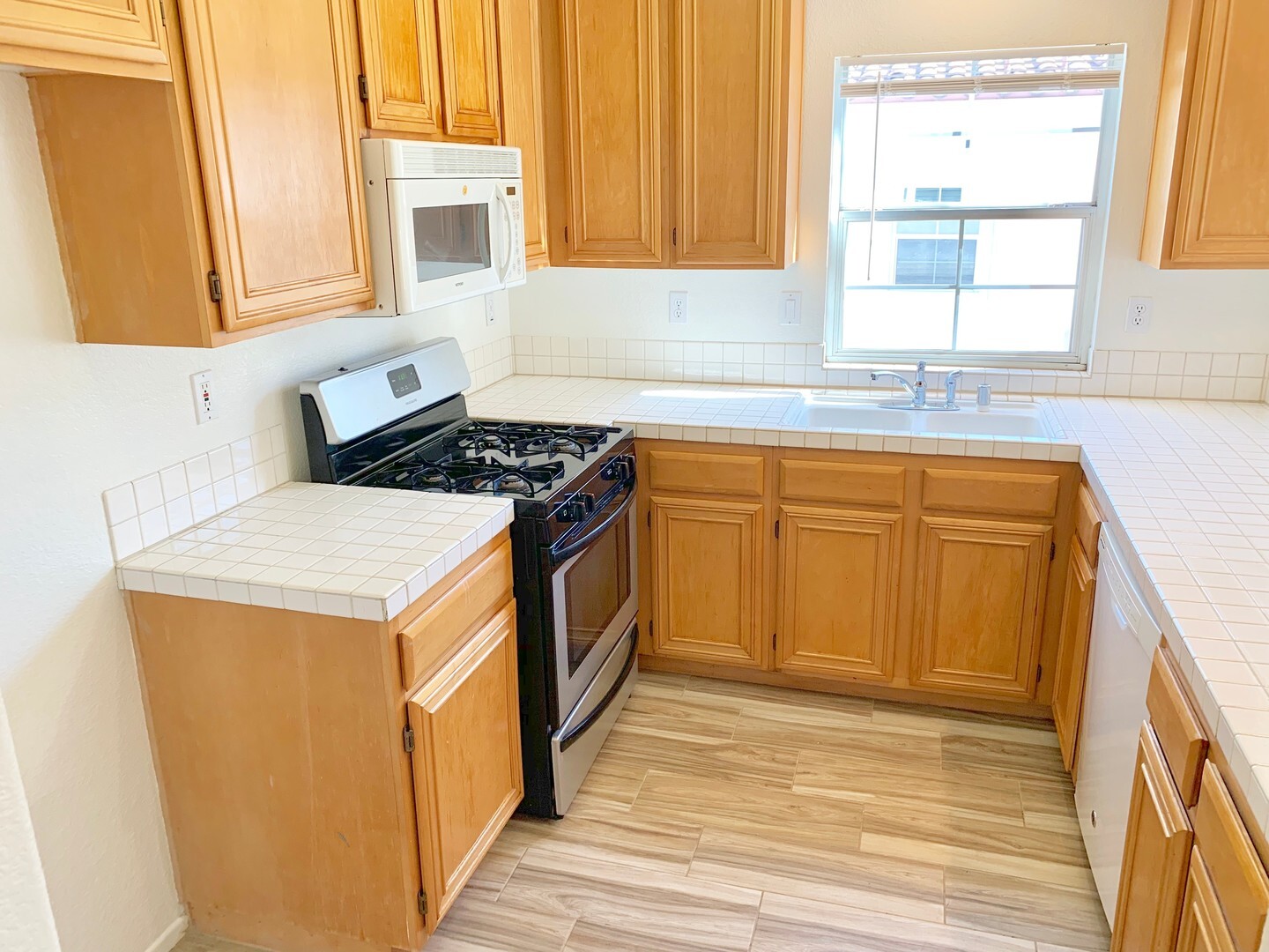 1014 S. Rossano Way - Anaheim - California - 3 bed, 2 bath rental property