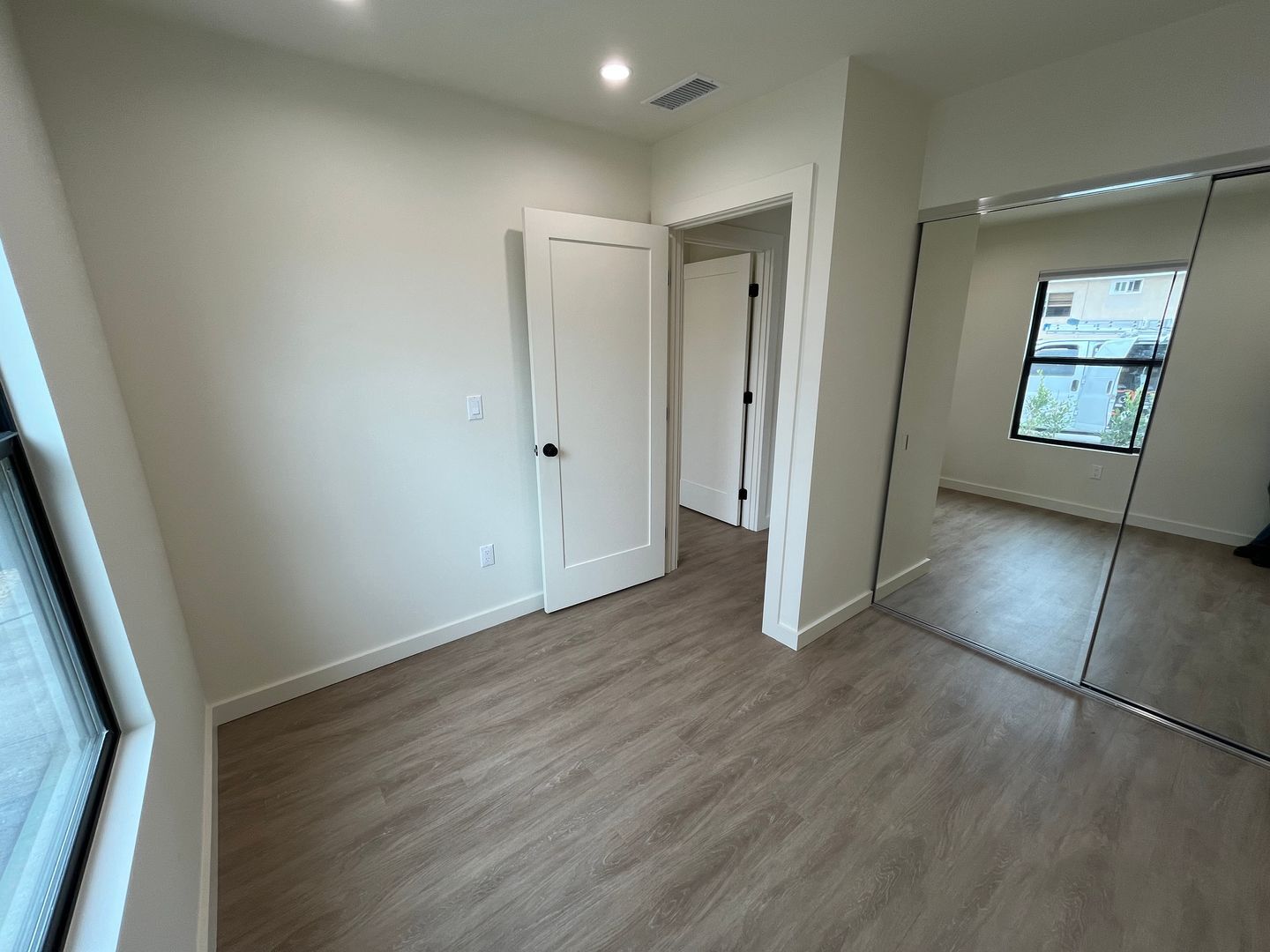 1059 Turquoise St - San Diego - California - 2 bed, 1 bath rental property