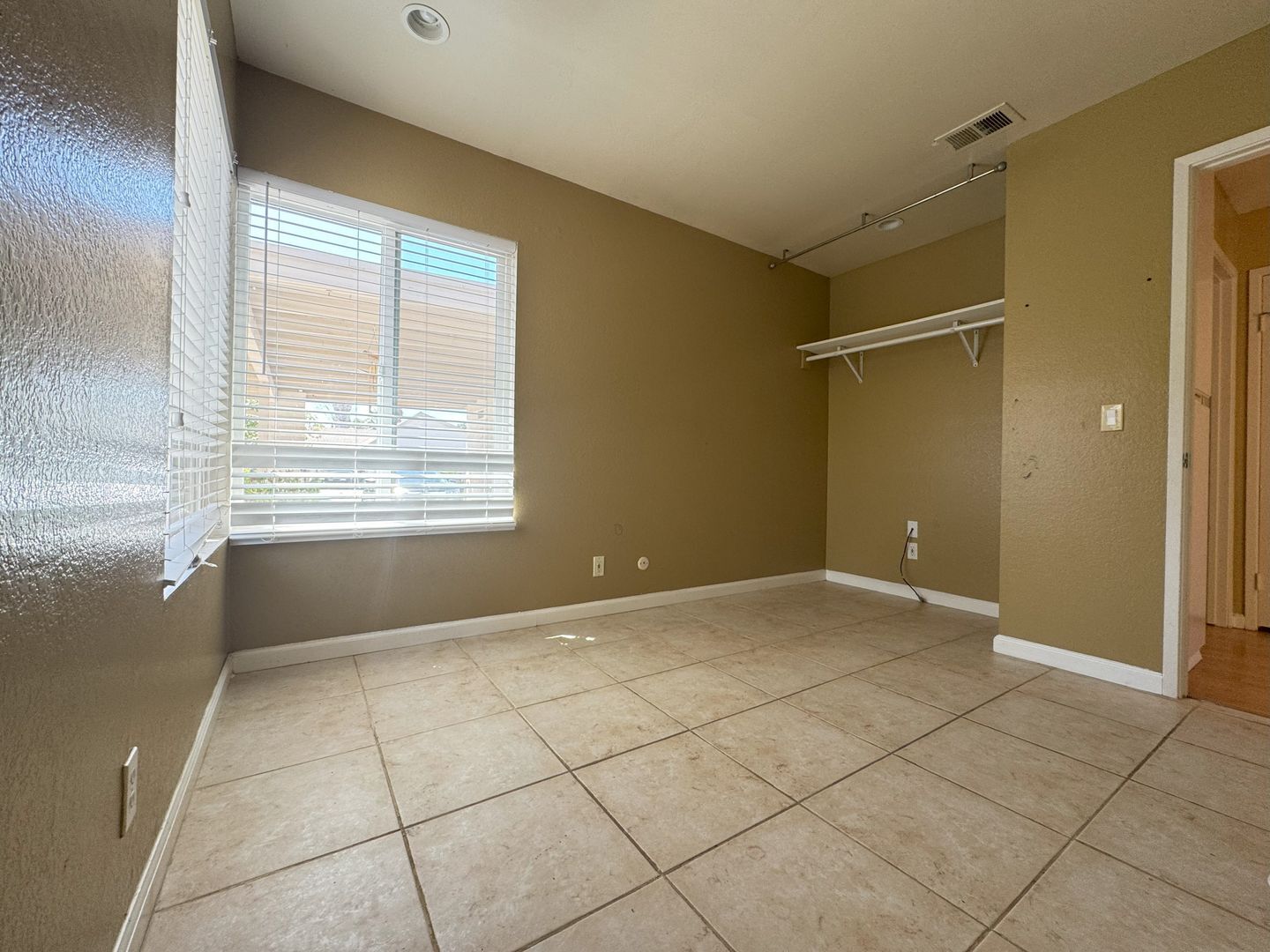 10959 Via Banco - San Diego - California - 3 bed, 2 bath rental property