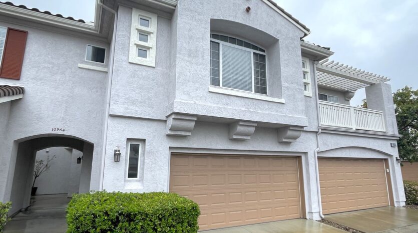 10964 Ivy Hill Drive Unit 3 - San Diego - California - 2 bed, 2 bath rental property