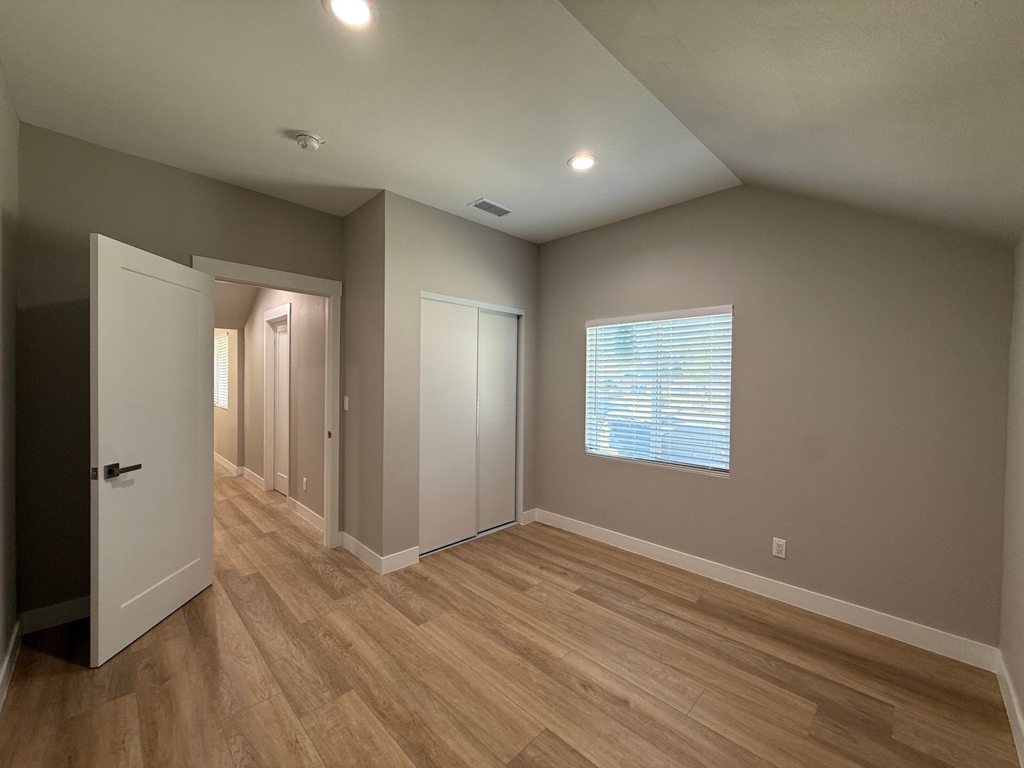 1105 E. Ave J4 - Lancaster - California - 3 bed, 1 bath rental property