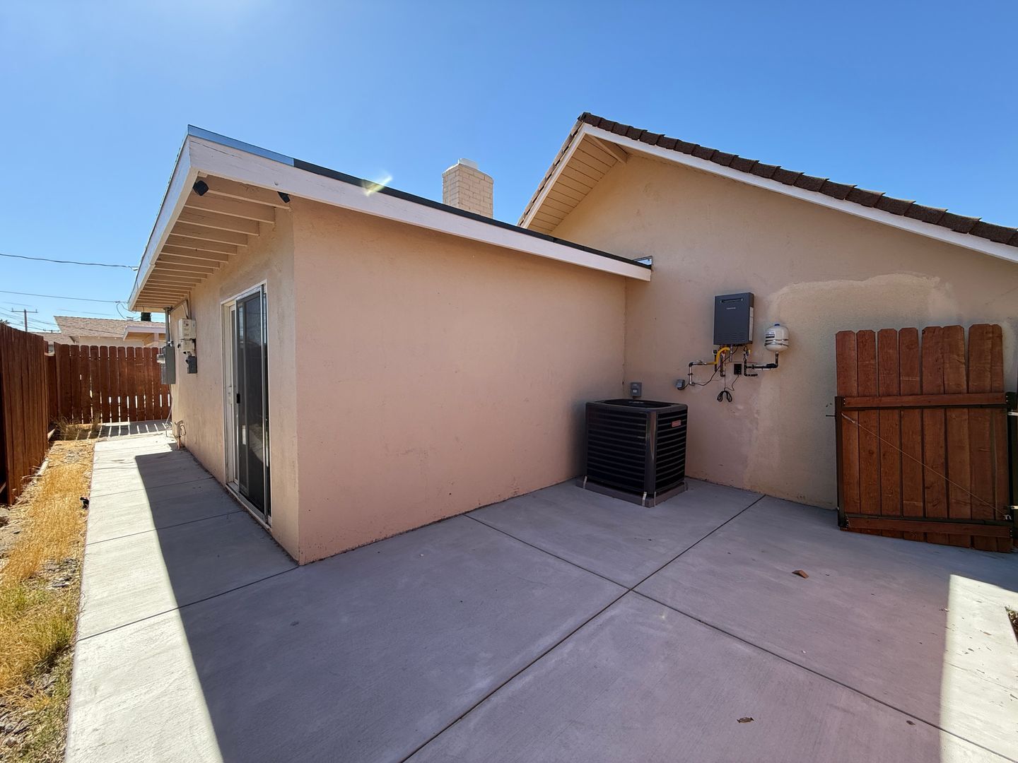 1105 E. Ave J4 - Lancaster - California - 3 bed, 1 bath rental property