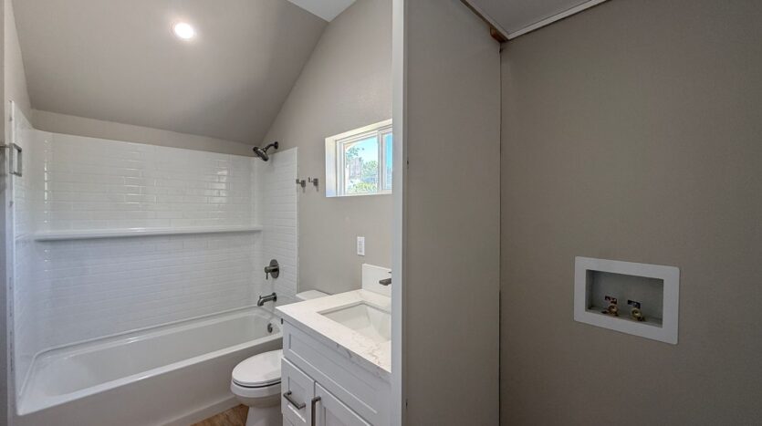 1105 E. Ave J4 - Lancaster - California - 3 bed, 1 bath rental property