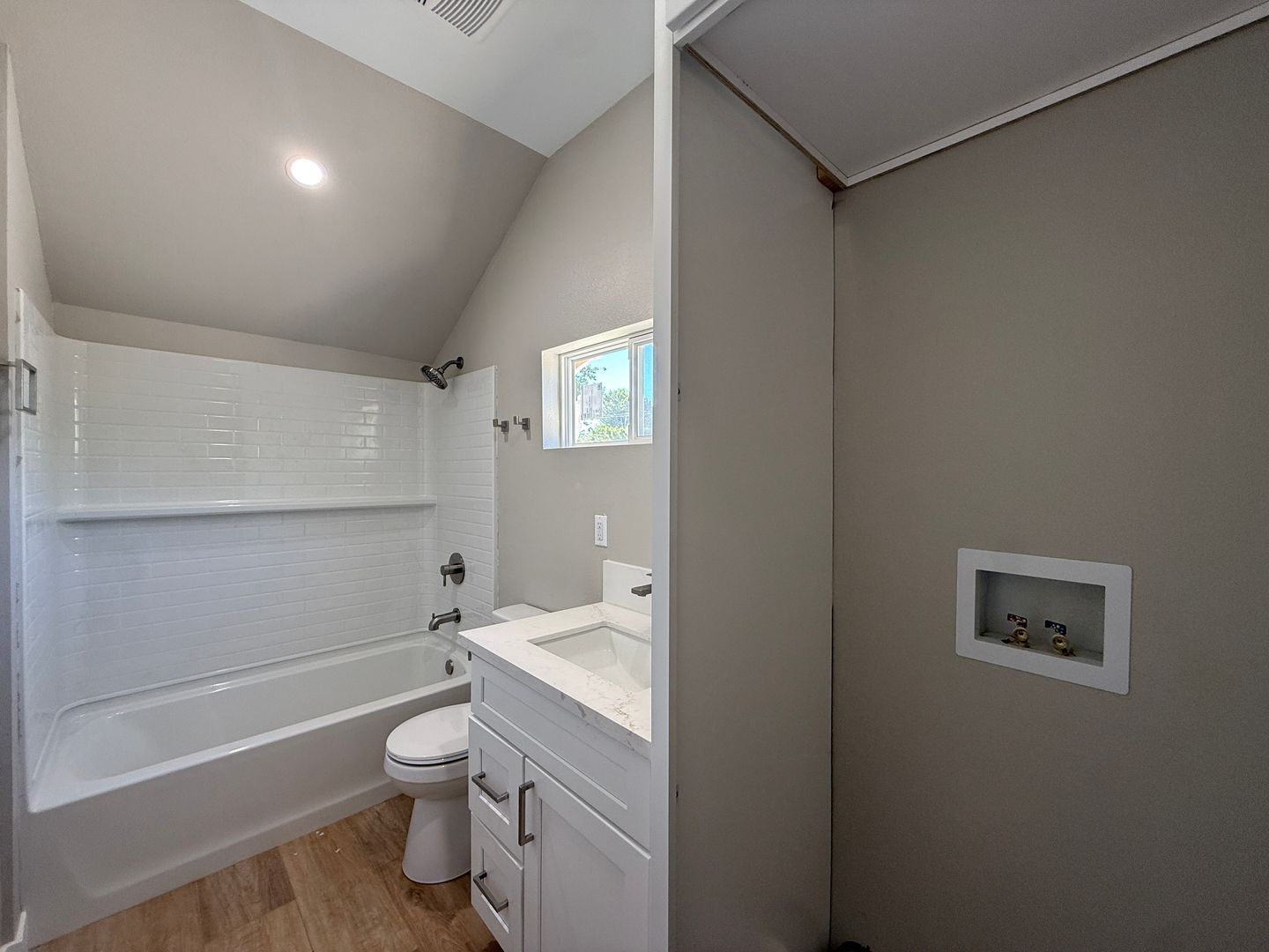 1105 E. Ave J4 - Lancaster - California - 3 bed, 1 bath rental property