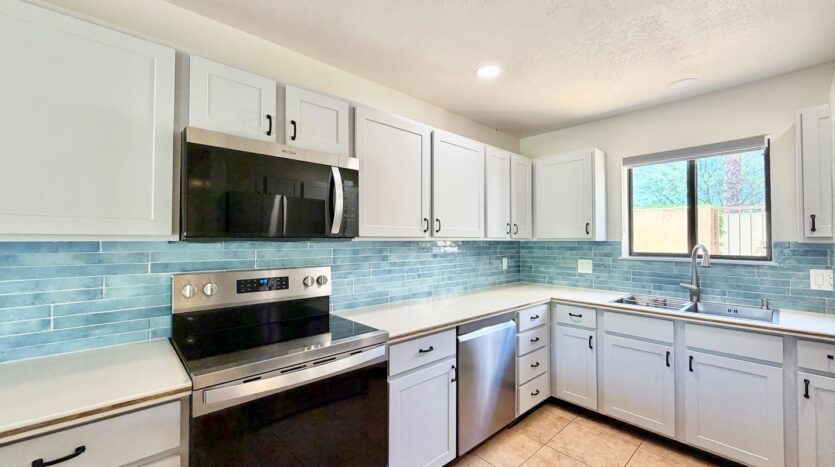 112 Willow Lake Dr. - Palm Desert - California - 2 bed, 2 bath rental property