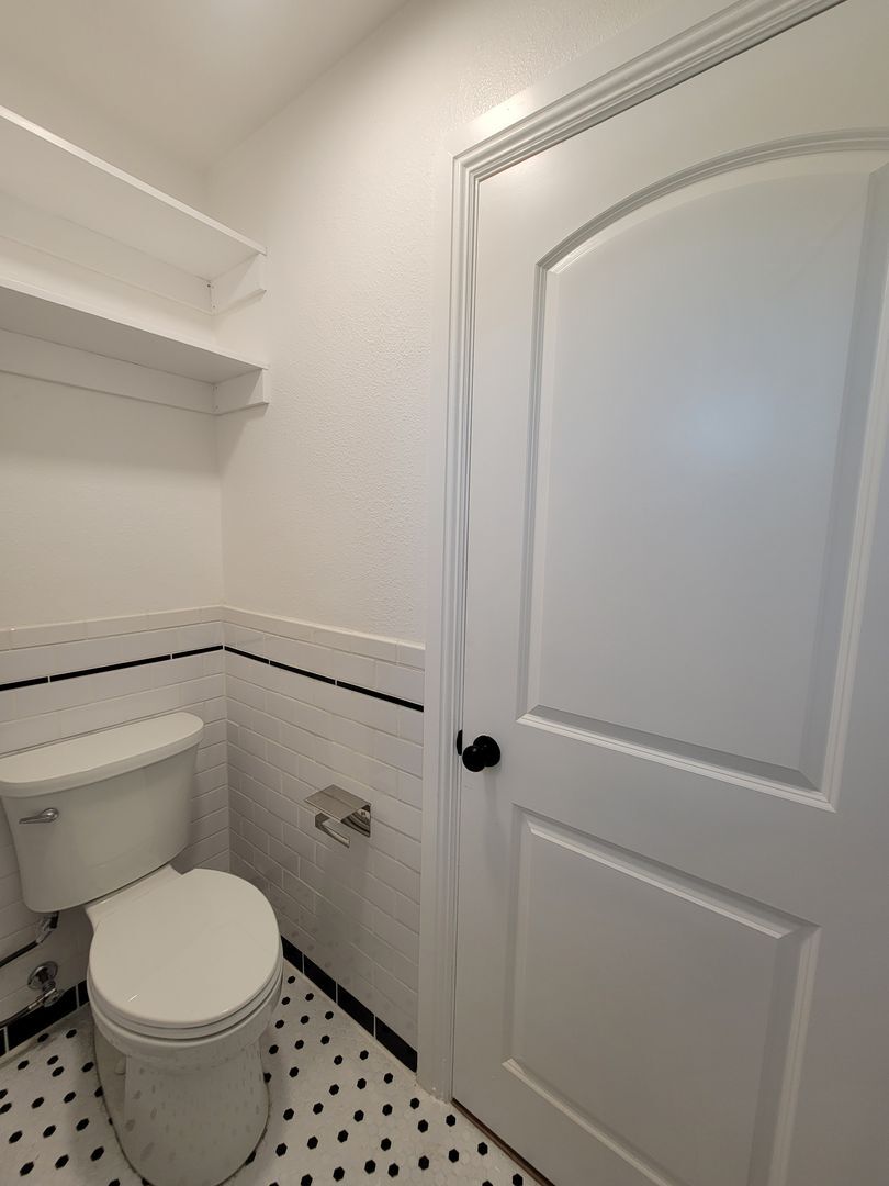 11325 Martha St. - Los Angeles - California - 1 bath rental property