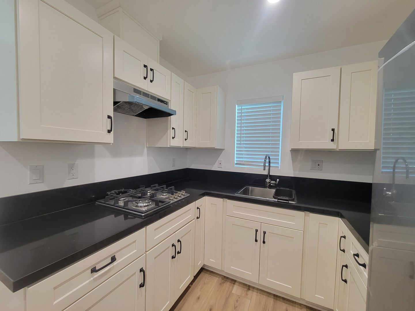 11325 Martha St. - Los Angeles - California - 1 bath rental property