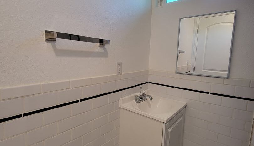 11325 Martha St. - Los Angeles - California - 1 bath rental property