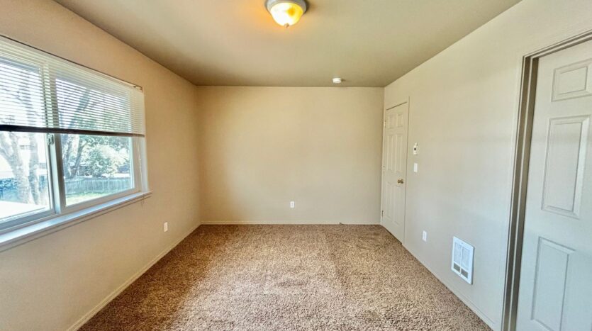 14 SE McKinley Ave - 1 - Bend - Oregon - 3 bed, 2.5 bath rental property