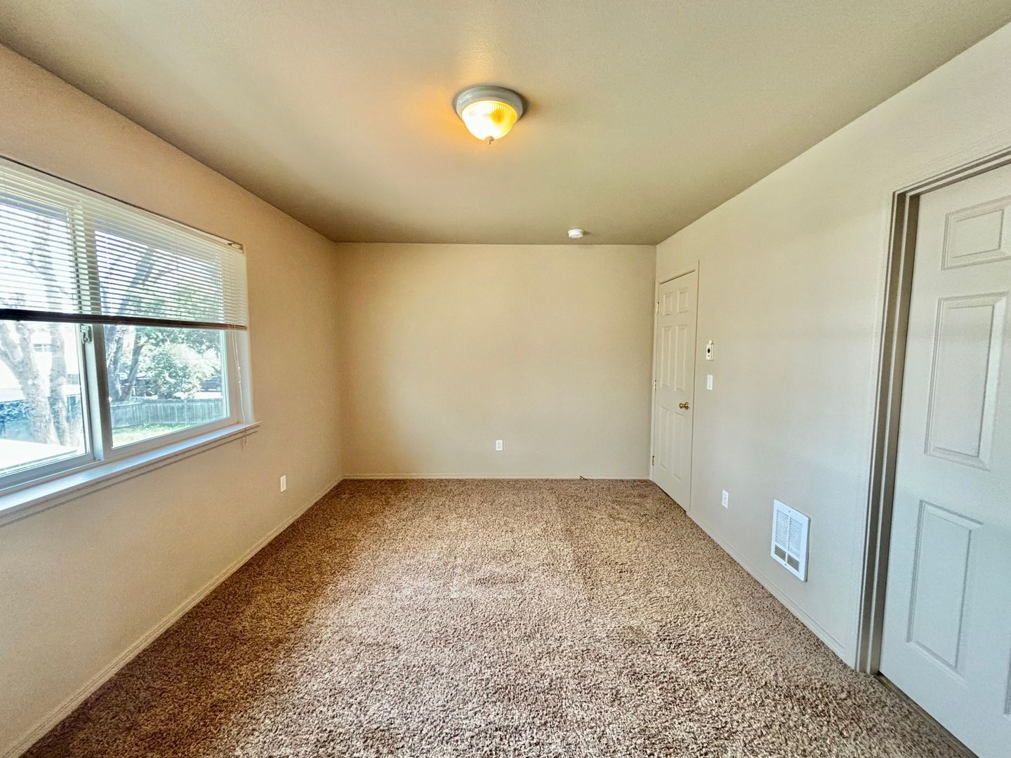 14 SE McKinley Ave - 1 - Bend - Oregon - 3 bed, 2.5 bath rental property