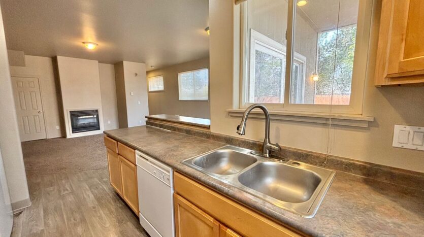 14 SE McKinley Ave - 1 - Bend - Oregon - 3 bed, 2.5 bath rental property