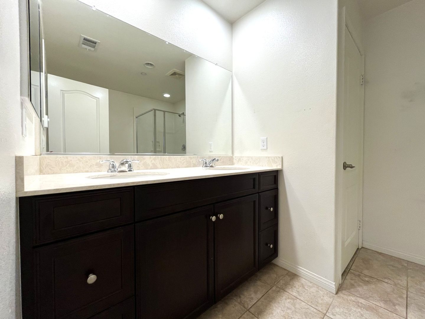 14601 Serenade Dr - Corona - California - 4 bed, 2.5 bath rental property