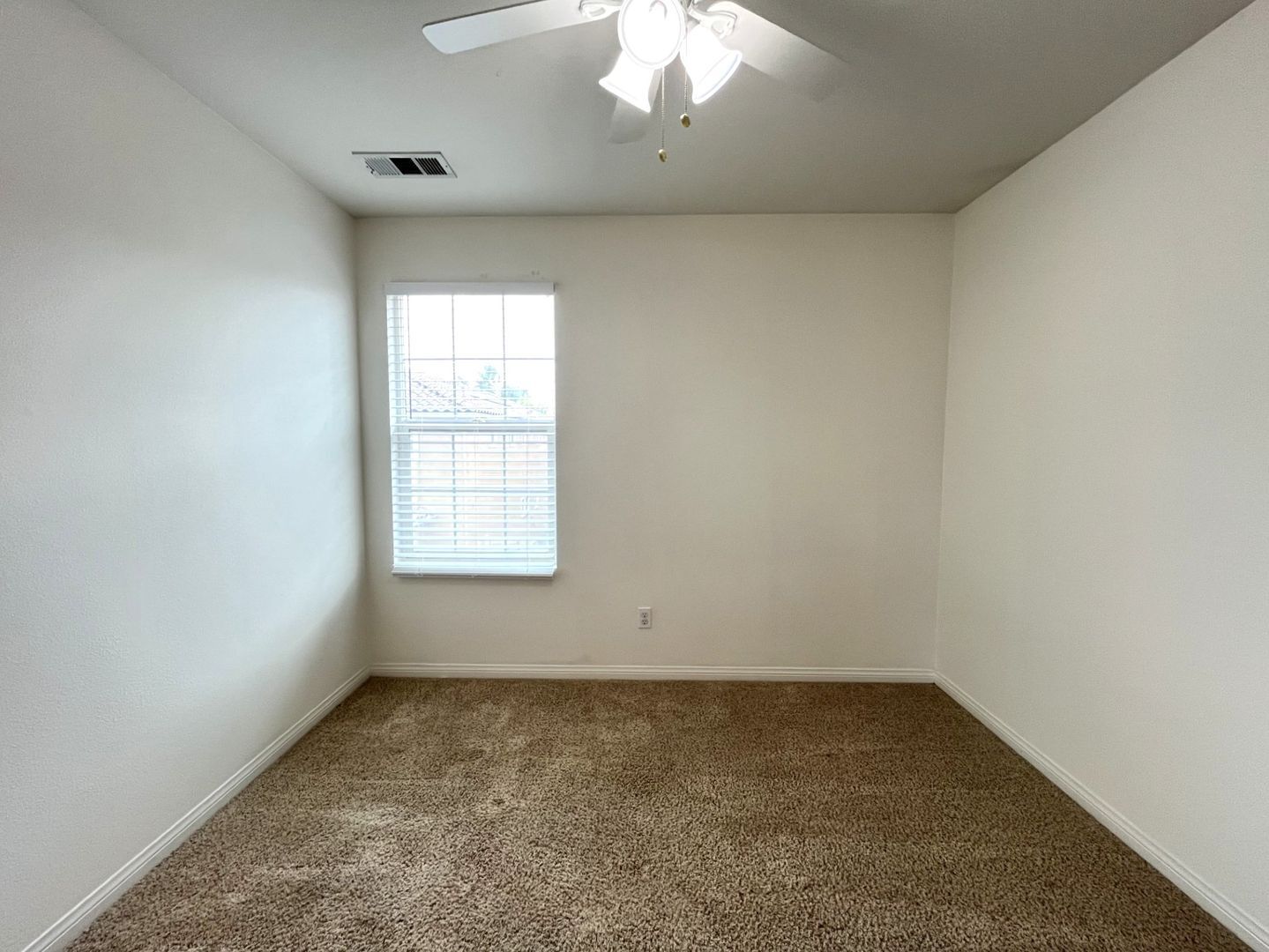14601 Serenade Dr - Corona - California - 4 bed, 2.5 bath rental property
