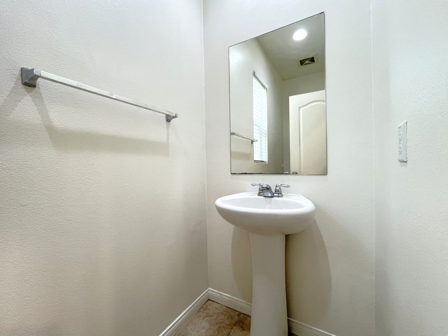 14601 Serenade Dr - Corona - California - 4 bed, 2.5 bath rental property
