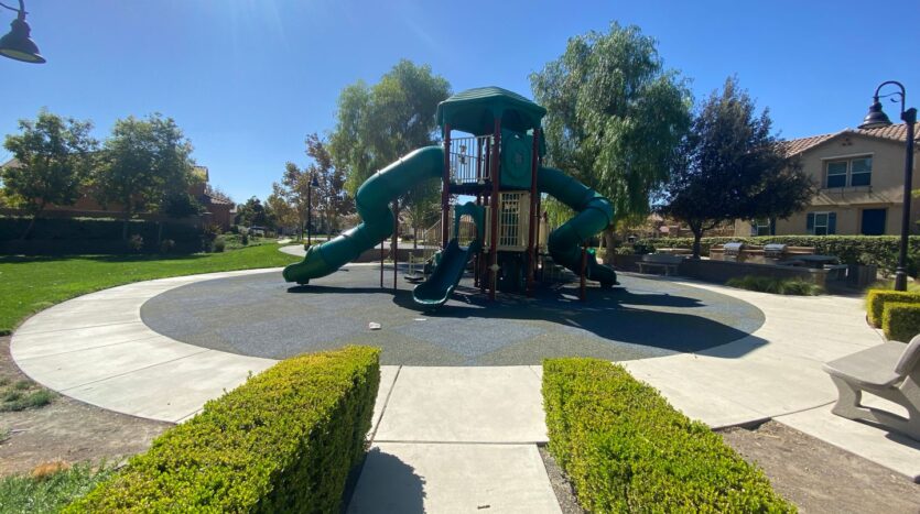 14601 Serenade Dr - Corona - California - 4 bed, 2.5 bath rental property