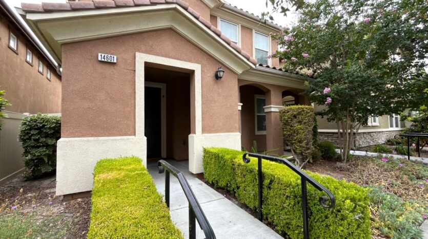14601 Serenade Dr - Corona - California - 4 bed, 2.5 bath rental property
