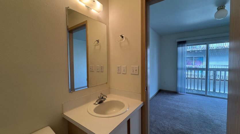 1501 H St. - # 101 - Bellingham - Washington - 2 bed, 1.5 bath rental property