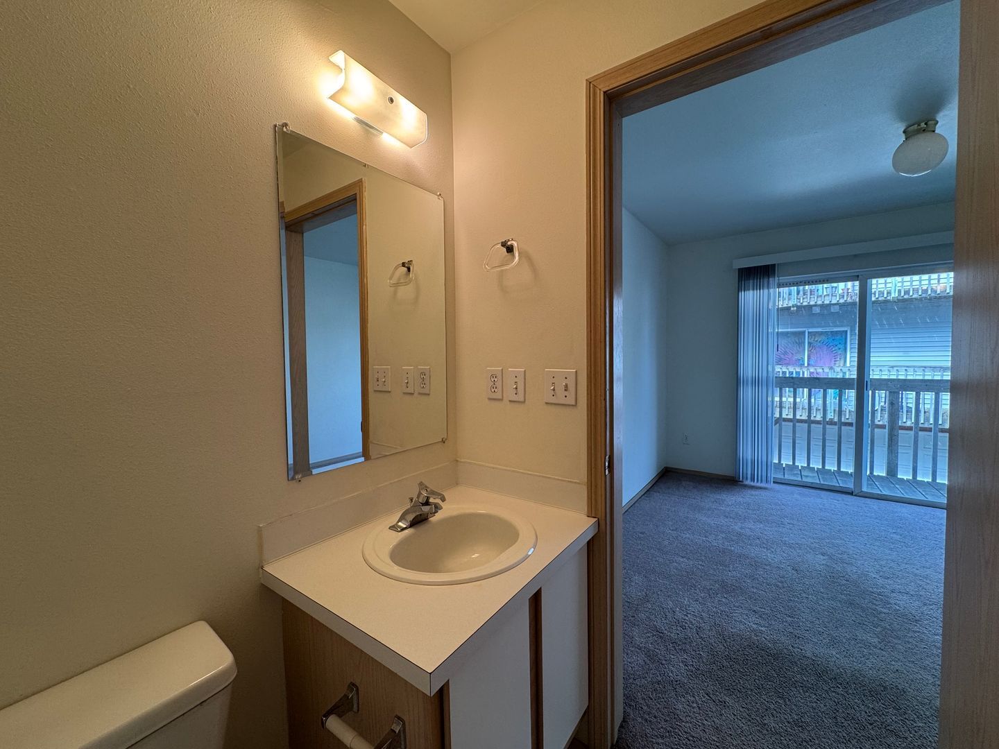 1501 H St. - # 101 - Bellingham - Washington - 2 bed, 1.5 bath rental property