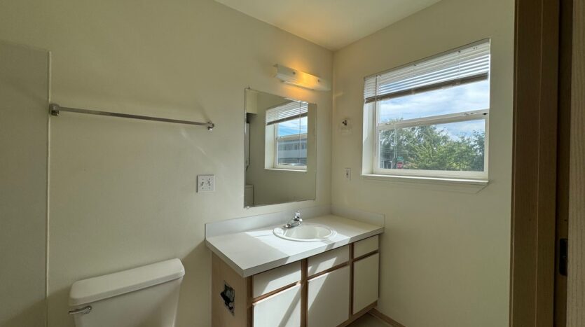 1501 H St. - # 101 - Bellingham - Washington - 2 bed, 1.5 bath rental property