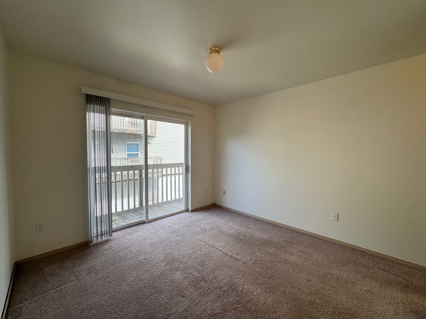 1501 H St. - # 101 - Bellingham - Washington - 2 bed, 1.5 bath rental property
