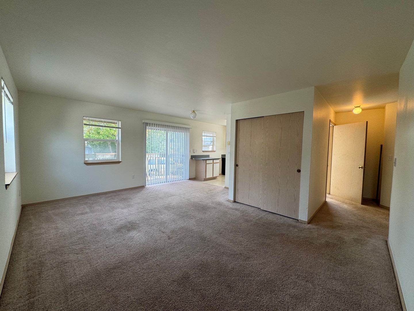 1501 H St. - # 101 - Bellingham - Washington - 2 bed, 1.5 bath rental property