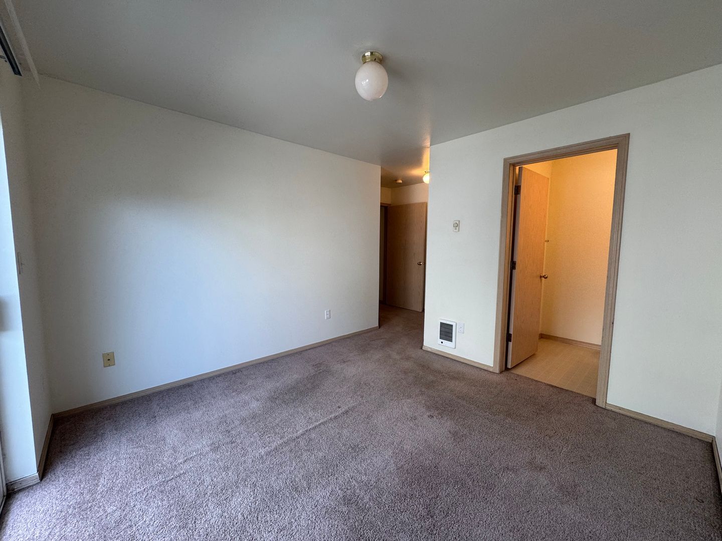 1501 H St. - # 101 - Bellingham - Washington - 2 bed, 1.5 bath rental property