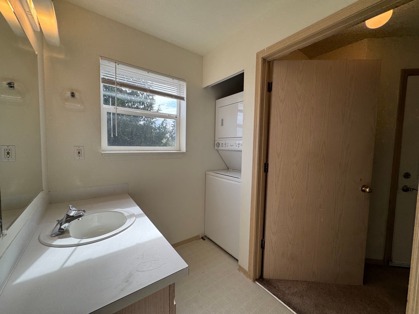 1501 H St. - # 101 - Bellingham - Washington - 2 bed, 1.5 bath rental property