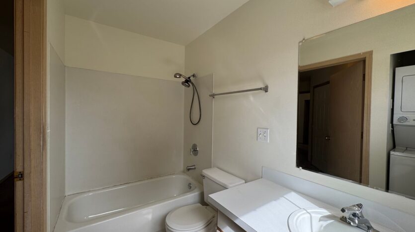 1501 H St. - # 101 - Bellingham - Washington - 2 bed, 1.5 bath rental property