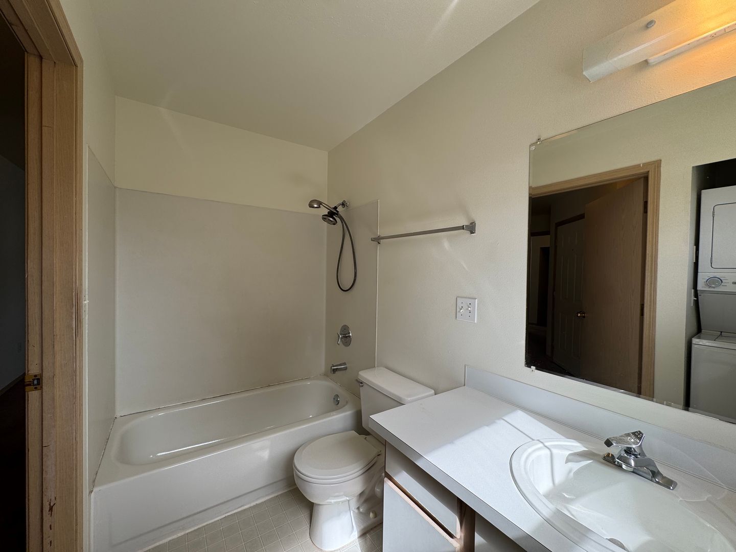 1501 H St. - # 101 - Bellingham - Washington - 2 bed, 1.5 bath rental property