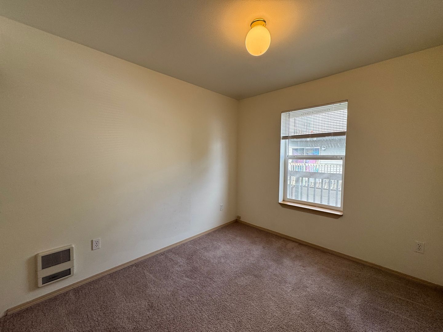 1501 H St. - # 101 - Bellingham - Washington - 2 bed, 1.5 bath rental property