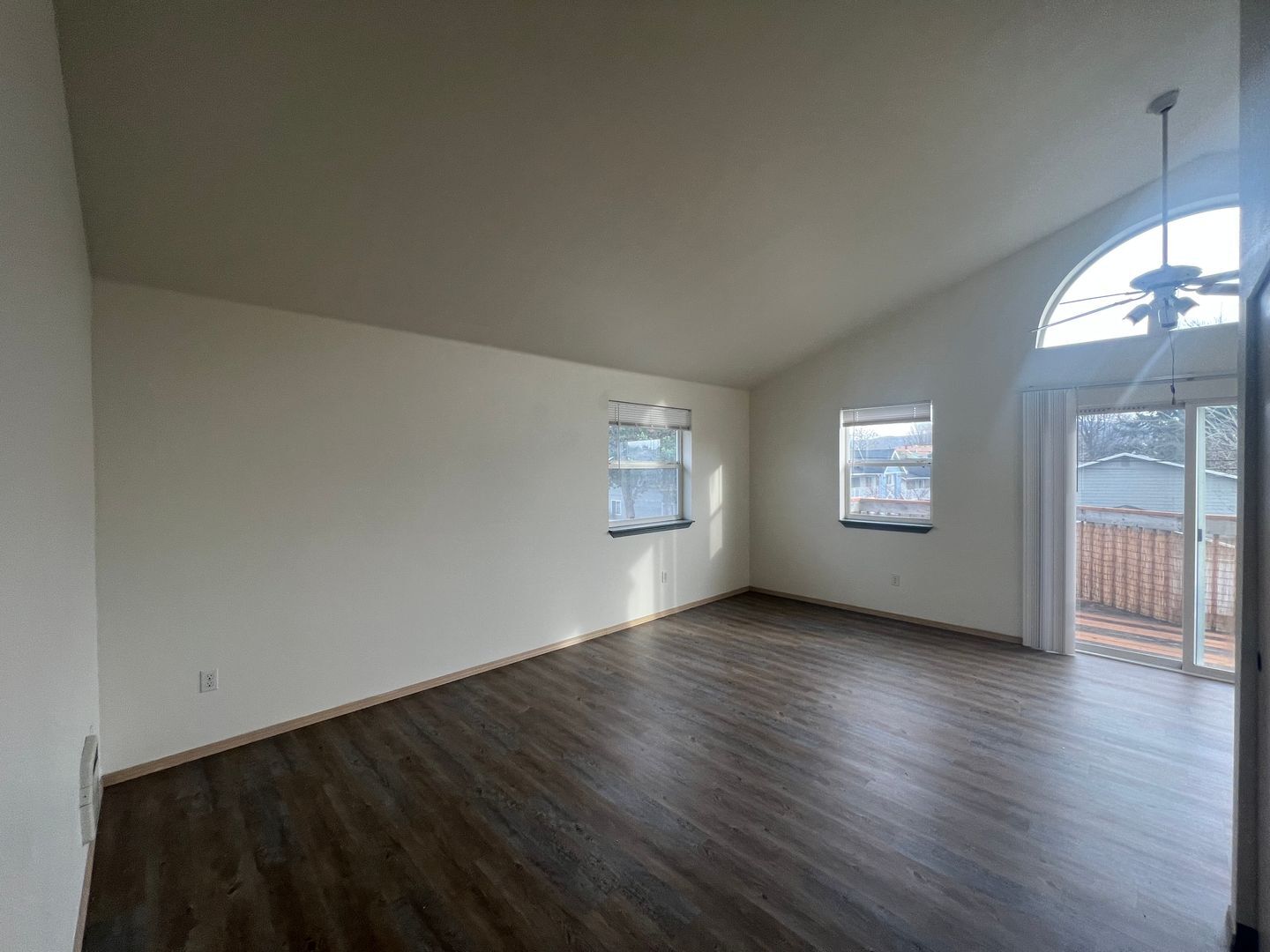 1501 H St. - # 201 - Bellingham - Washington - 2 bed, 1.5 bath rental property