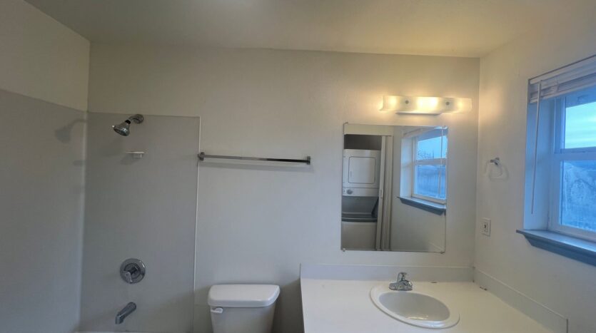 1501 H St. - # 201 - Bellingham - Washington - 2 bed, 1.5 bath rental property