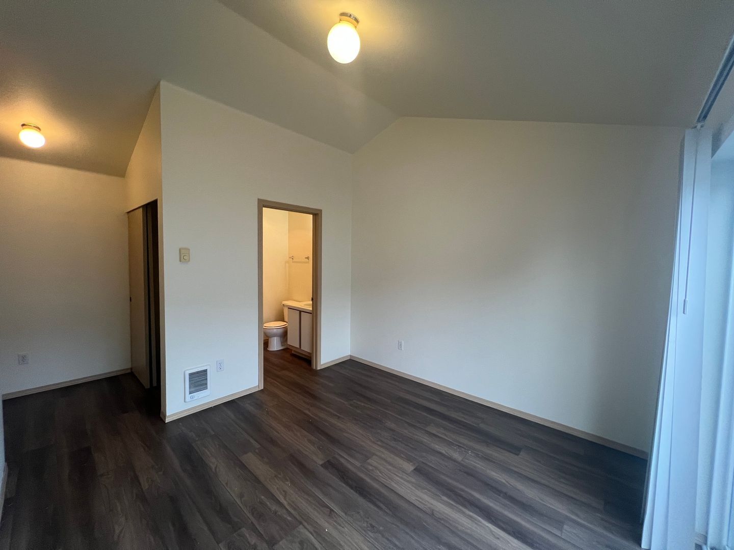 1501 H St. - # 201 - Bellingham - Washington - 2 bed, 1.5 bath rental property