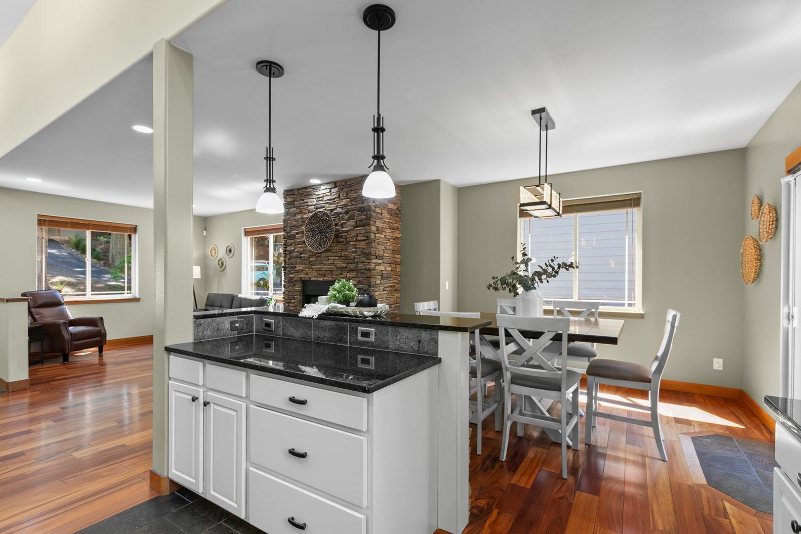 16 Sunflower Cir - Bellingham - Washington - 3 bed, 3 bath rental property