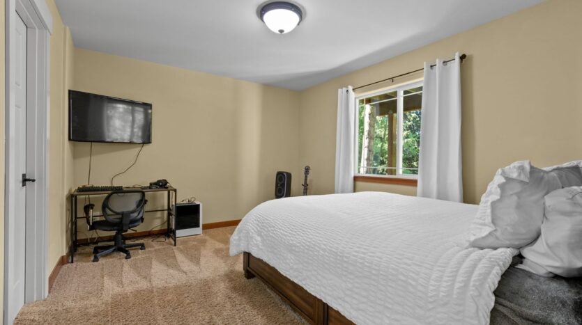 16 Sunflower Cir - Bellingham - Washington - 3 bed, 3 bath rental property