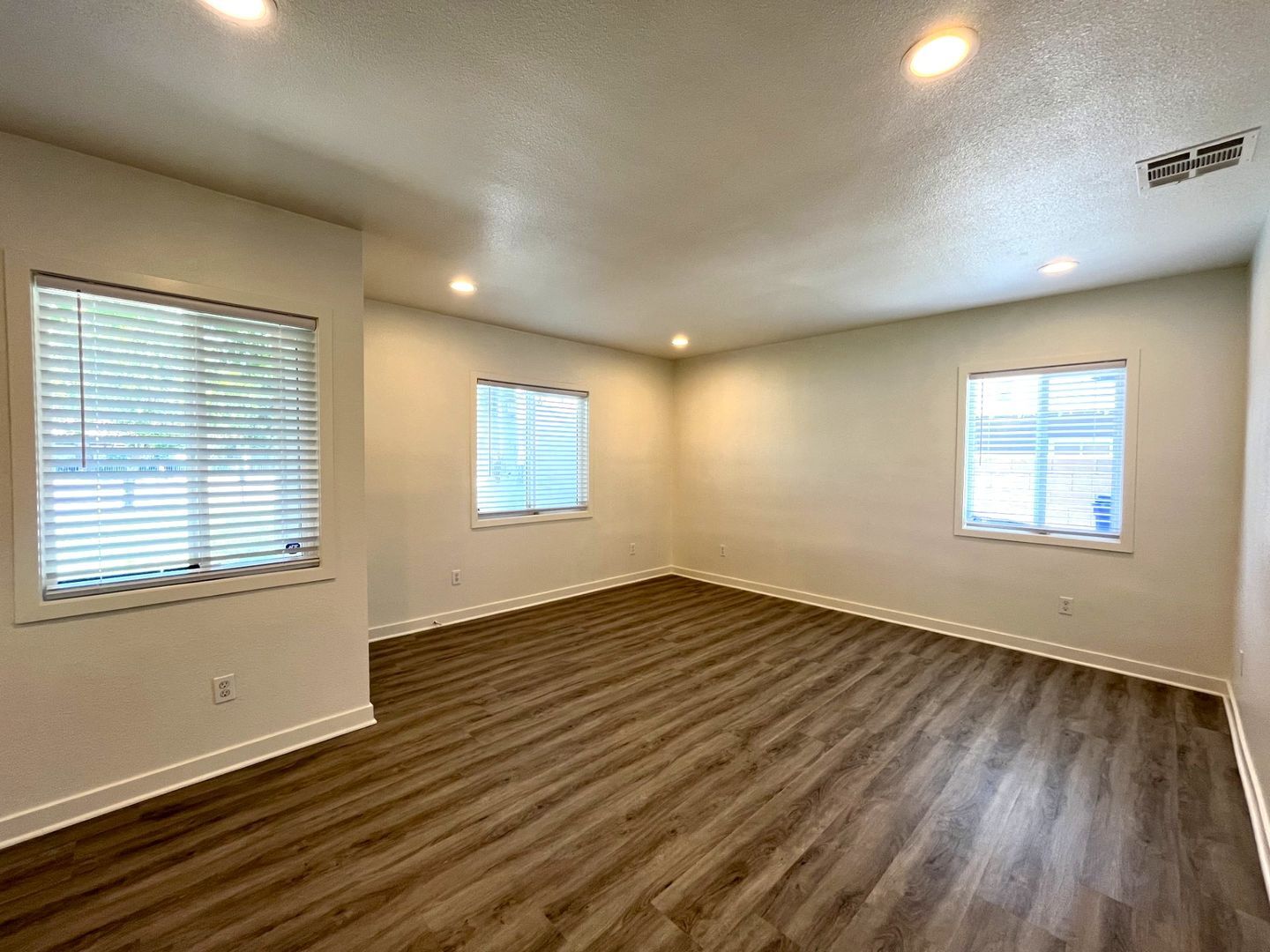 1629 Kendall Drive - San Bernardino - California - 4 bed, 3 bath rental property