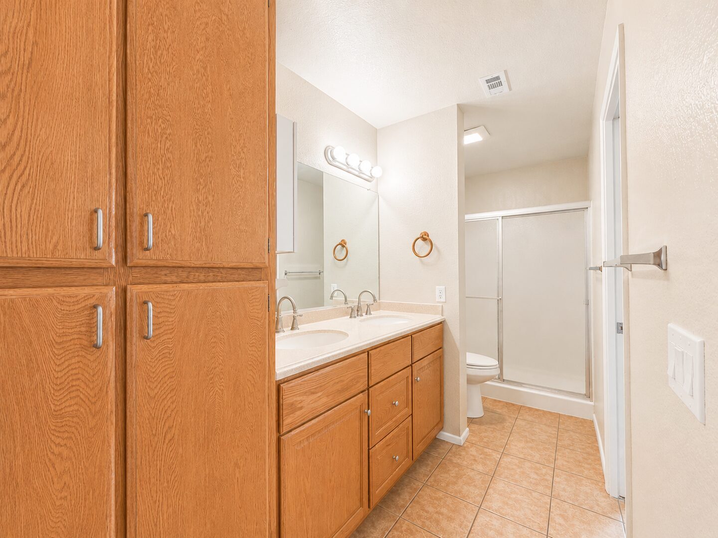 1629 Windmill Ln Unit E - Corona - California - 2 bed, 2 bath rental property