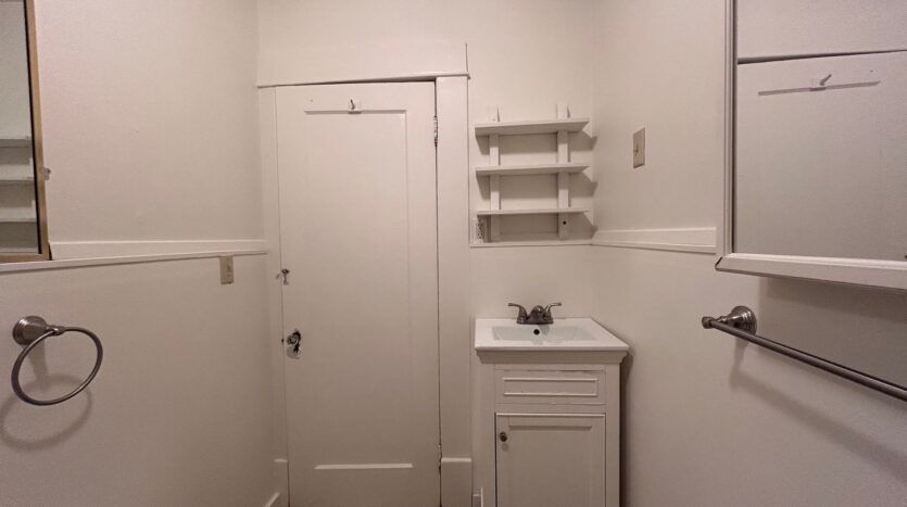 1801 I street - #2 - Bellingham - Washington - 2 bed, 1 bath rental property