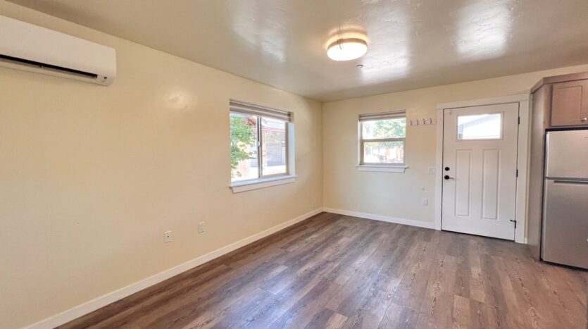 181 E Tall Fir Court - B - Sisters - Oregon - 1 bath rental property